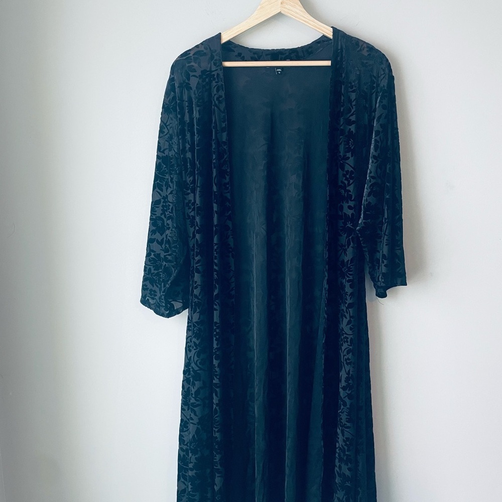 Express Black Floral Velvet Kimono